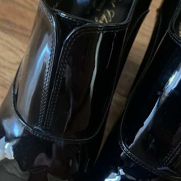 Patent leather Robert Clergerie shoes - Picture 7 of 10